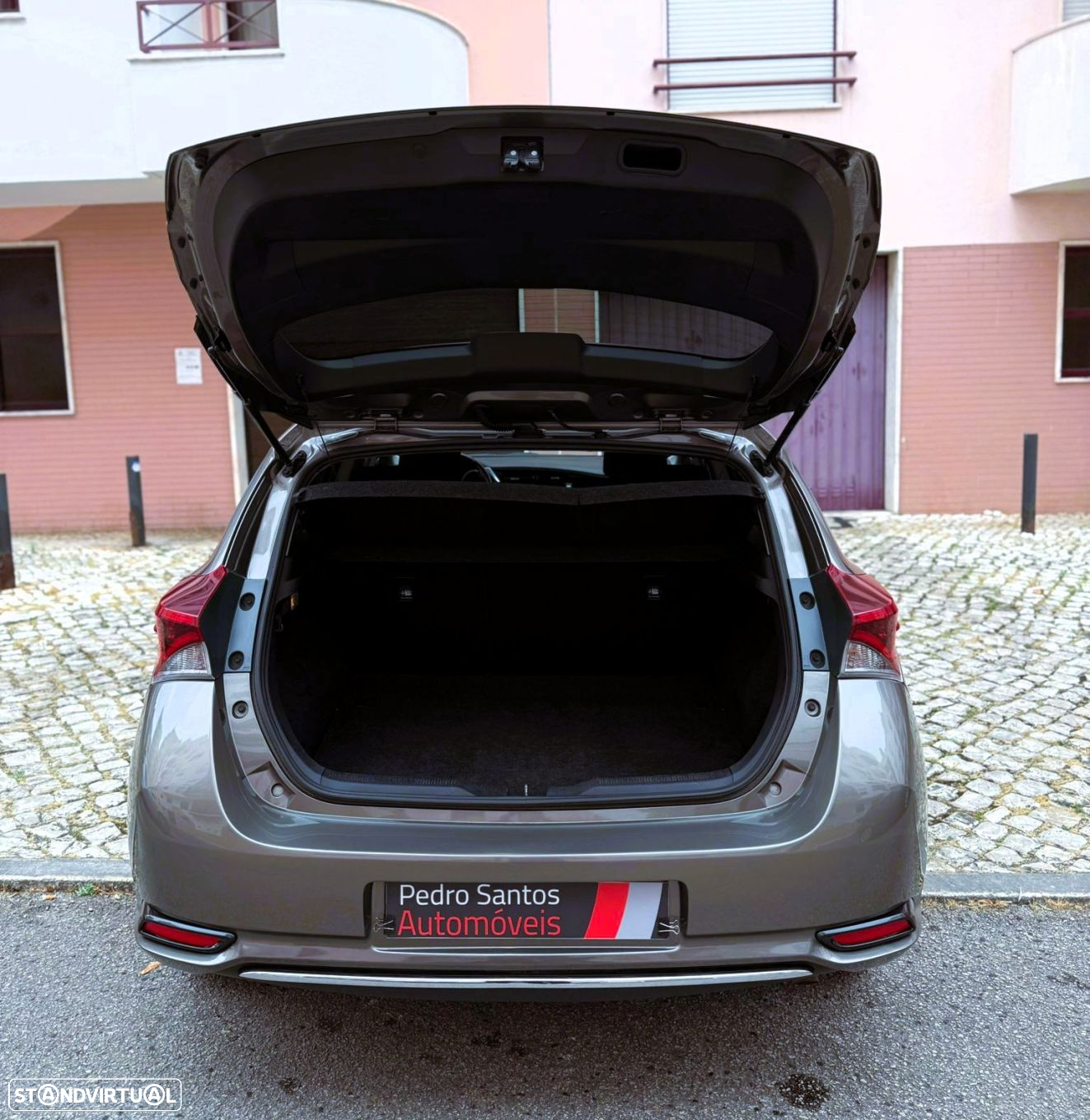 Toyota Auris 1.4 D-4D Comfort+Pack Sport - 21