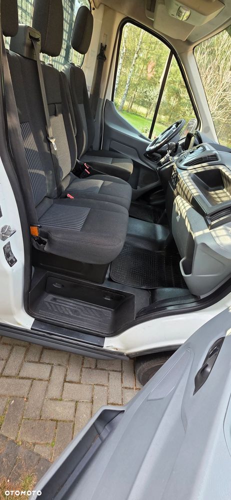 Ford Transit - 26