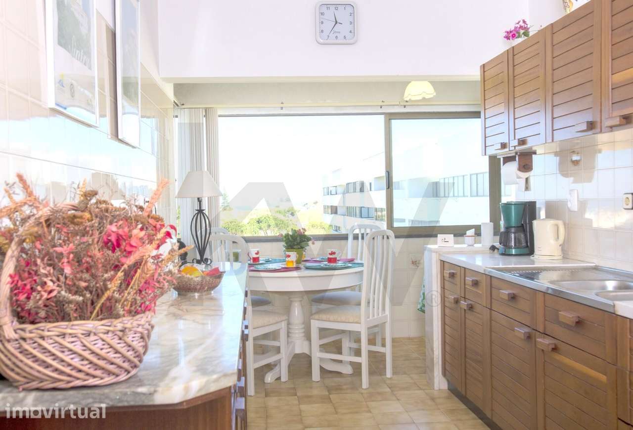 Apartamento T2 com Vista de Serra e Mar na Praia das Maçãs - Grande imagem: 2/18