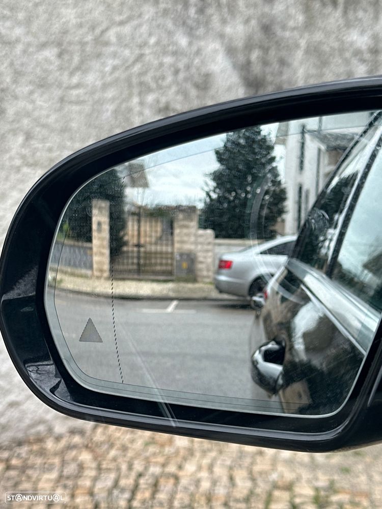 Mercedes-Benz E 300 e AMG Line - 22