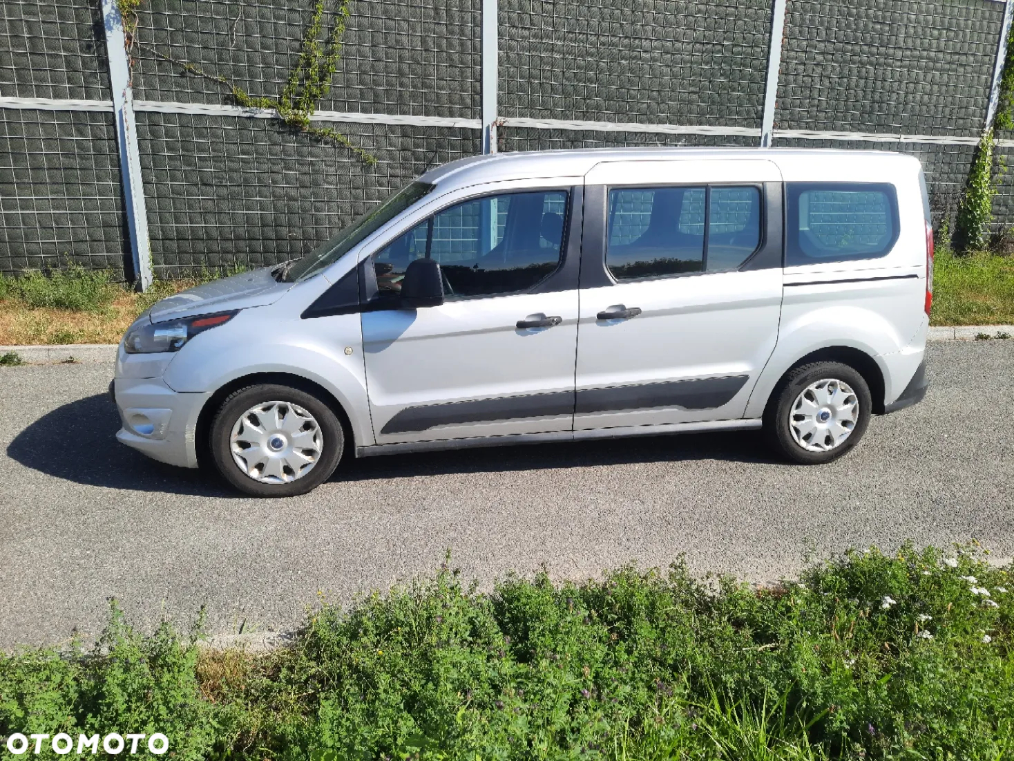 Ford Tourneo Connect Gr 1.5 TDCi Trend - 2