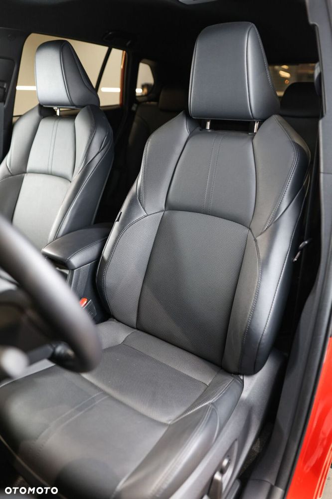 Toyota Corolla Cross - 10