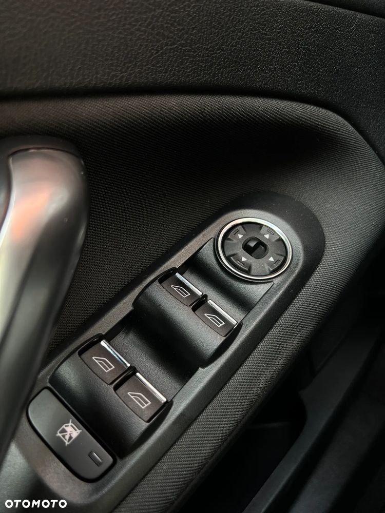 Ford Mondeo - 31