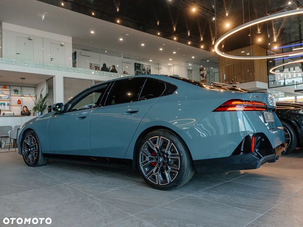 BMW Seria 5 520d xDrive - 5