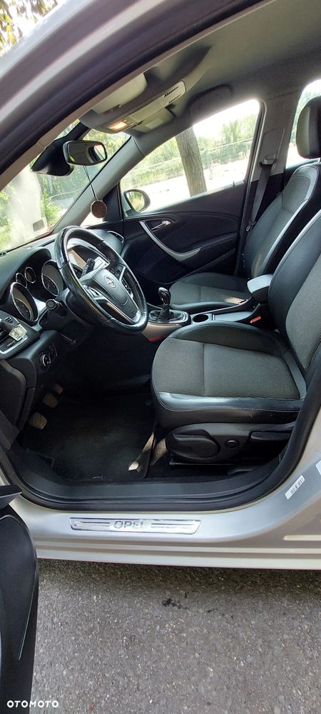 Opel Astra 1.4 T Cosmo - 10