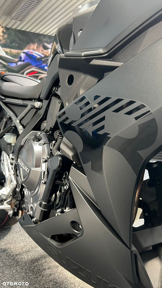 Suzuki GSX-R - 13
