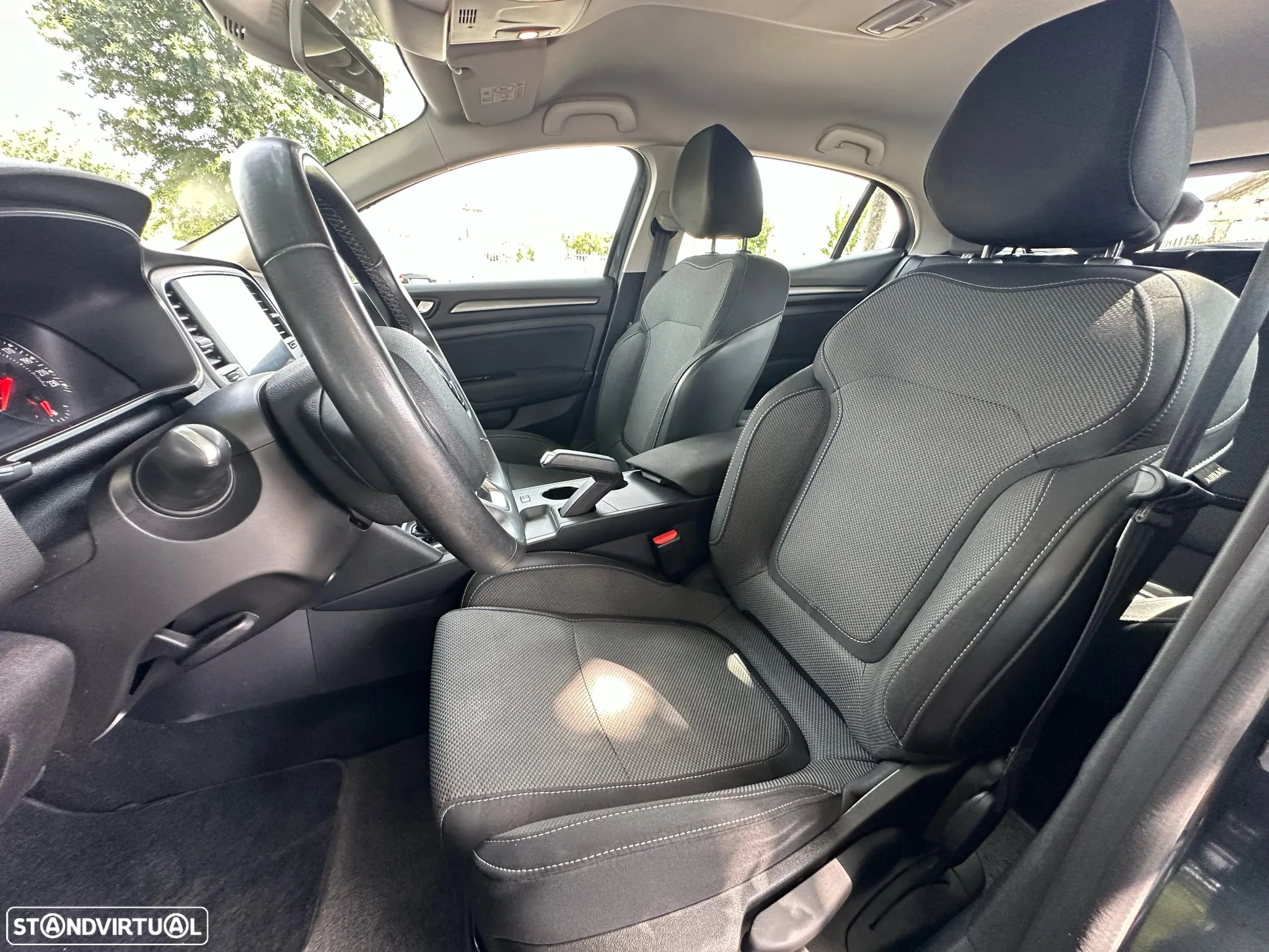 Renault Mégane BLUE dCi 115 EDC Deluxe-Pack LIMITED - 9