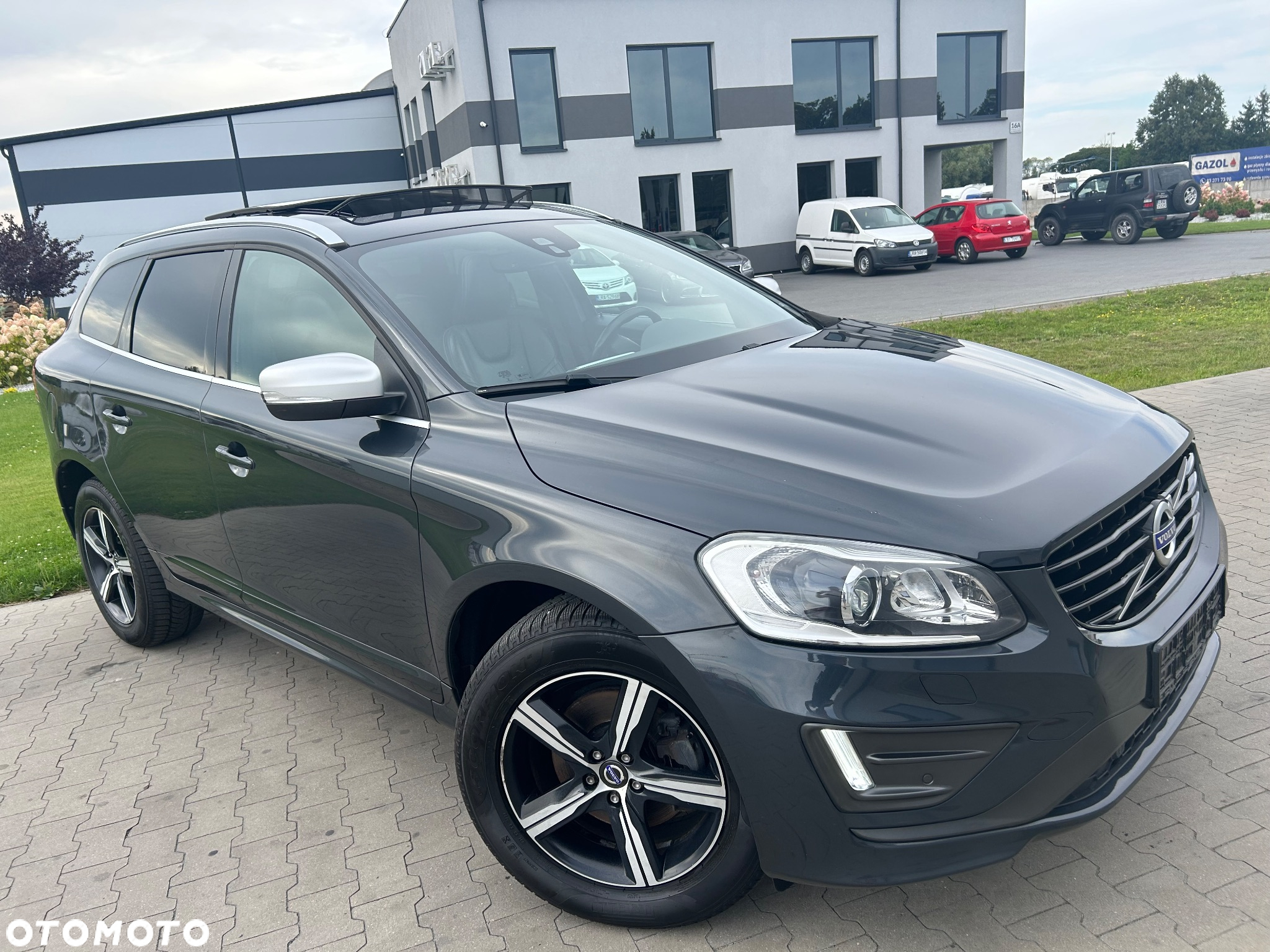 Volvo XC 60 D4 Drive-E R-Design Summum - 3
