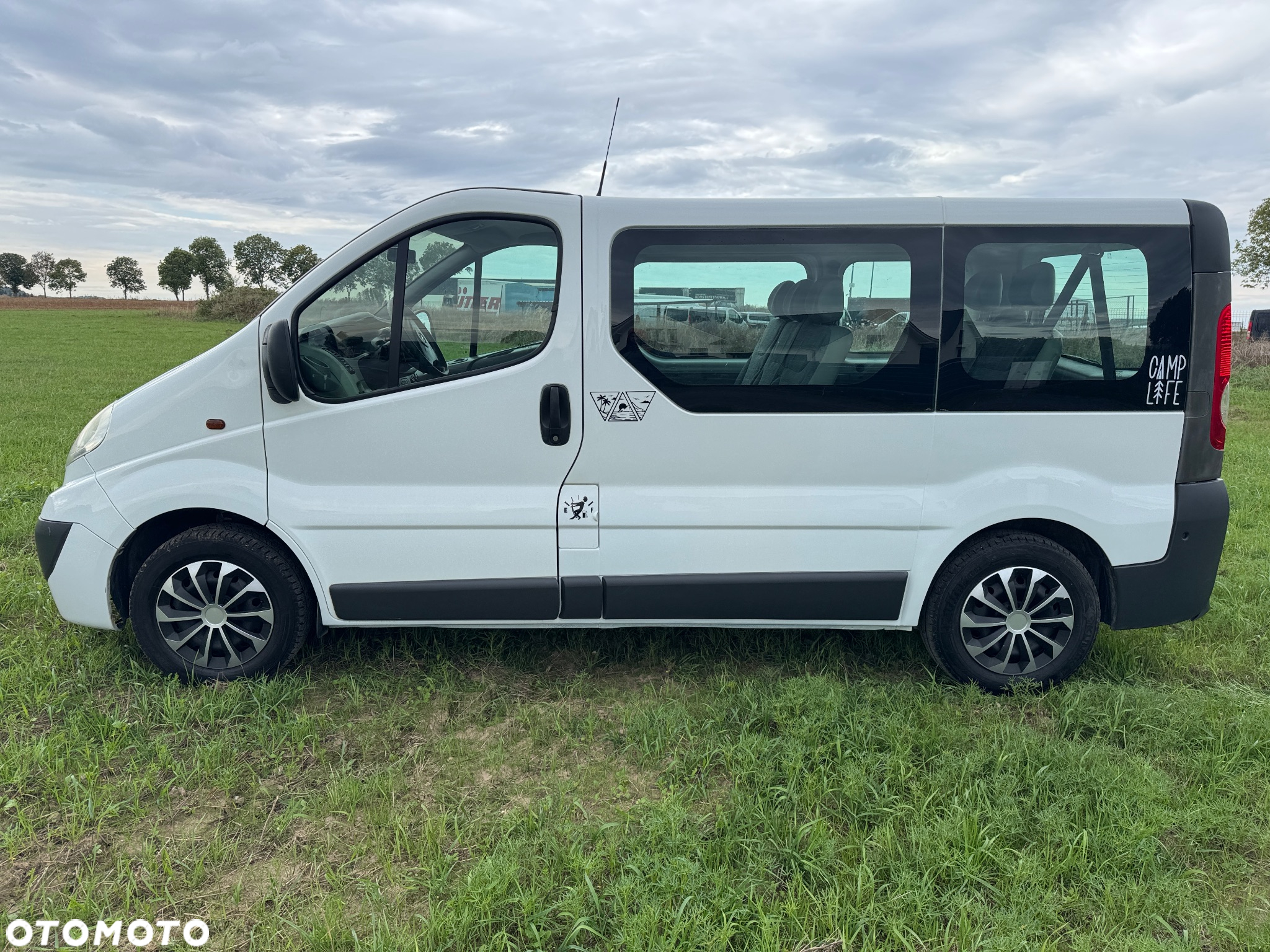 Opel Vivaro Tour Elegance L1H1 - 14
