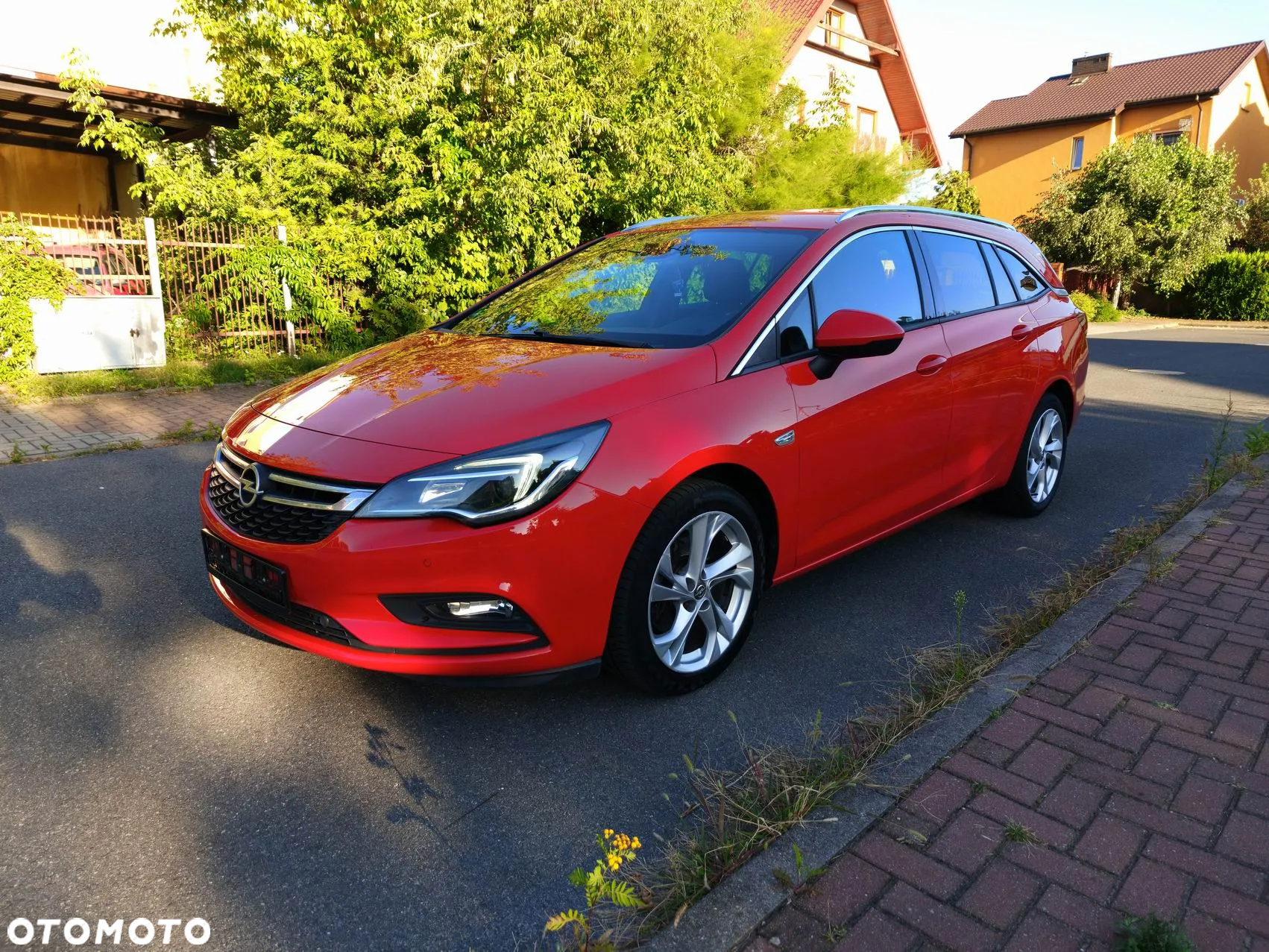 Opel Astra IV 1.6 CDTI Cosmo - 4
