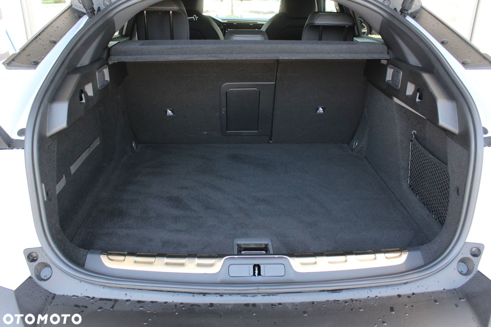 Peugeot 408 - 36