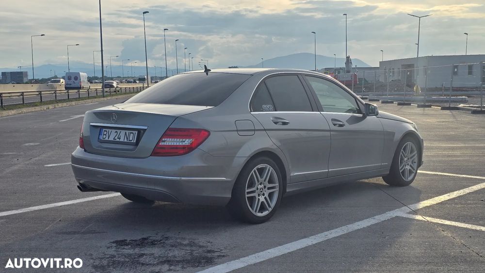 Mercedes-Benz C 200 - 3
