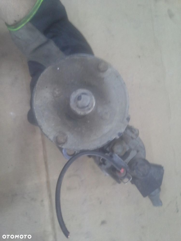 Volkswagen Bora 1.9 TDi rozrusznik Bosch 0001125018 - 11