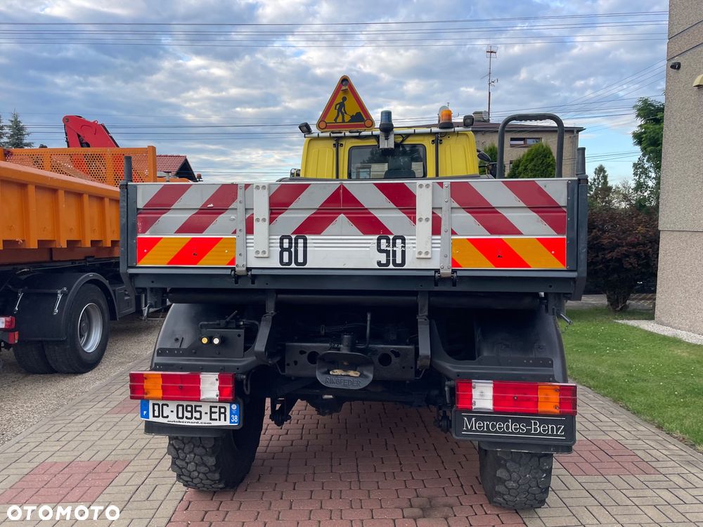 Mercedes-Benz Unimog u 20  pojazd specjalny traktor rolniczy wywrotka pojazd komunalny zimowego utrzymania dróg - 11