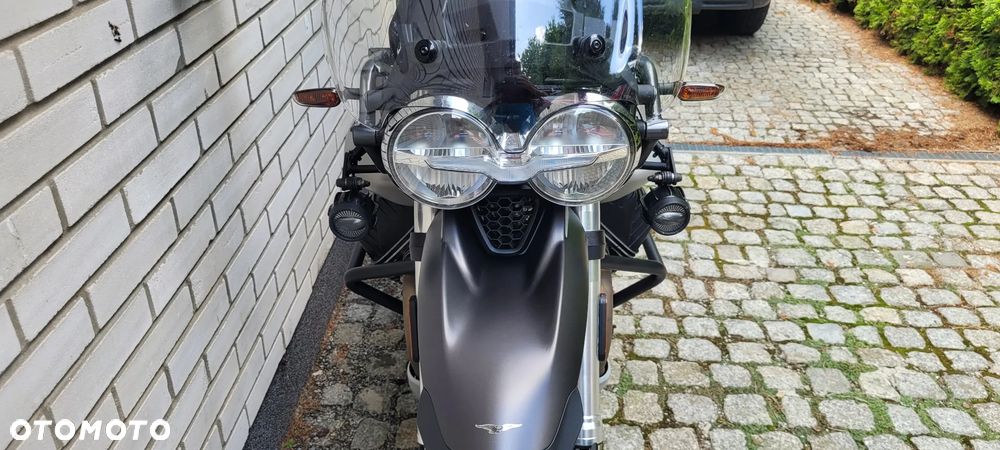 Moto Guzzi V85 - 27