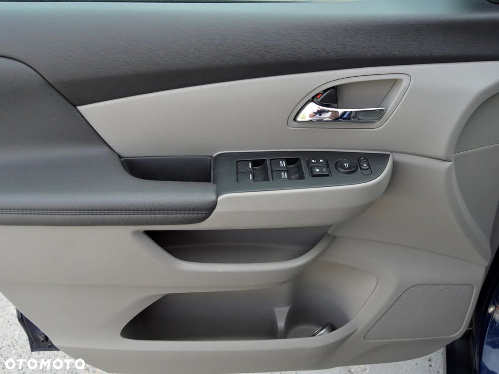 Honda Odyssey 3.5 LX - 13
