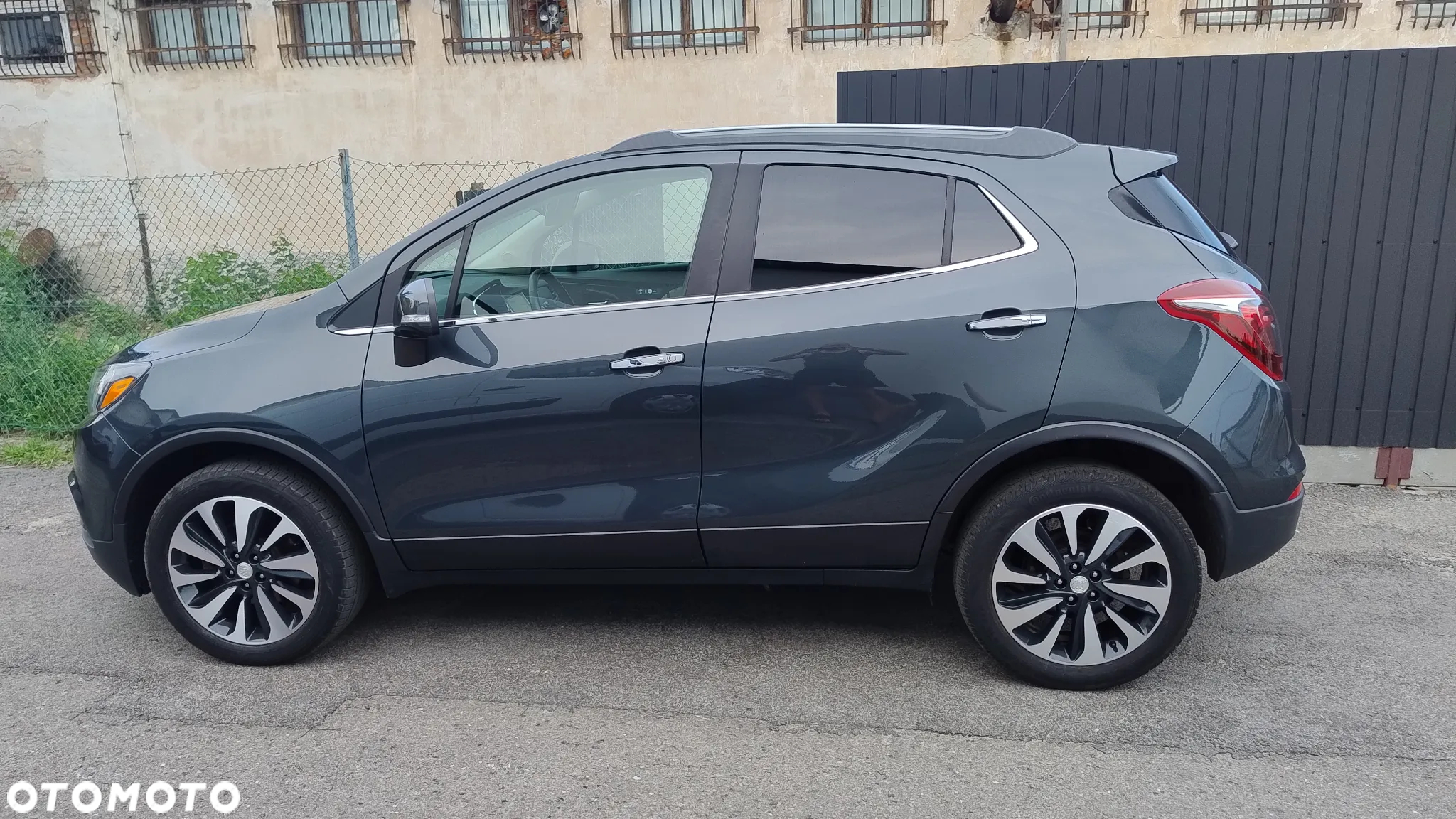 Buick Encore - 11