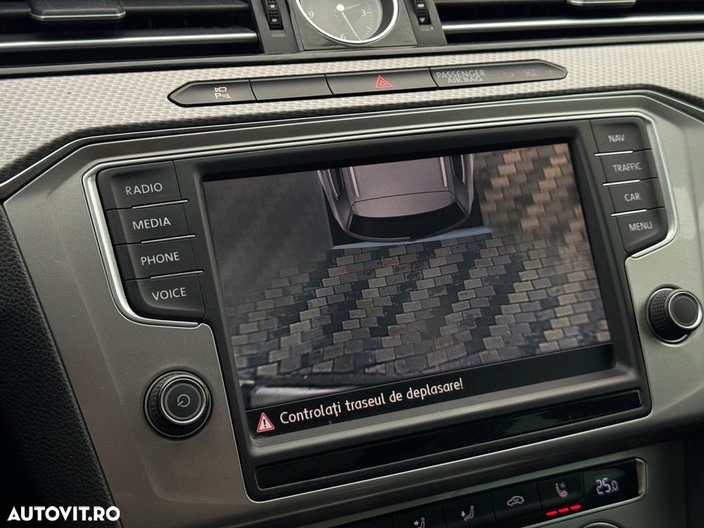 Volkswagen Passat Alltrack - 17