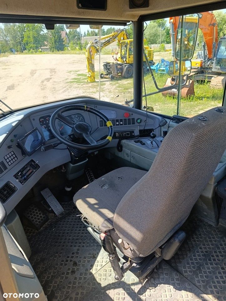 Volvo A 30D - 33