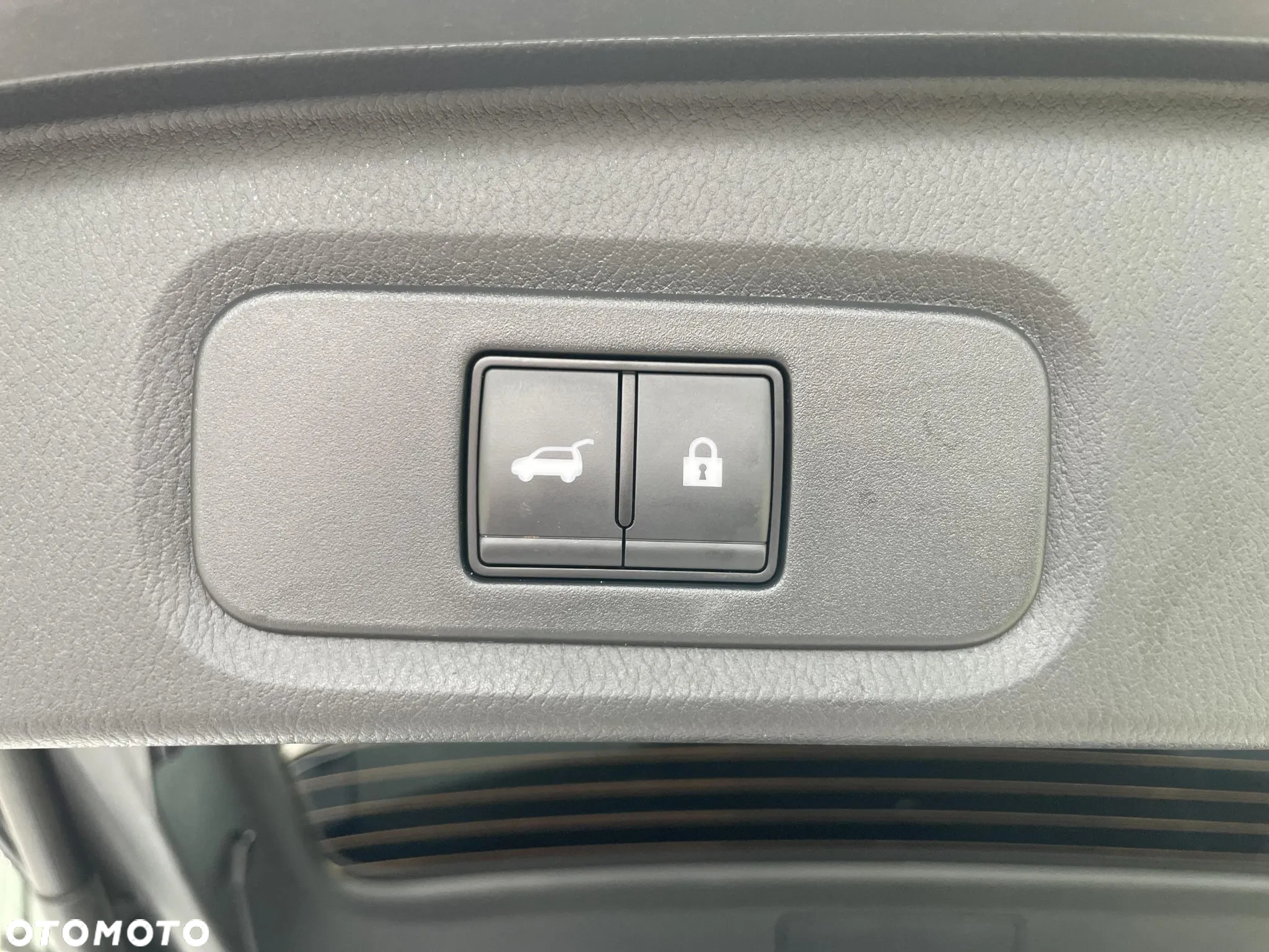 Nissan Qashqai 1.3 DIG-T mHEV N-Connecta Xtronic - 16