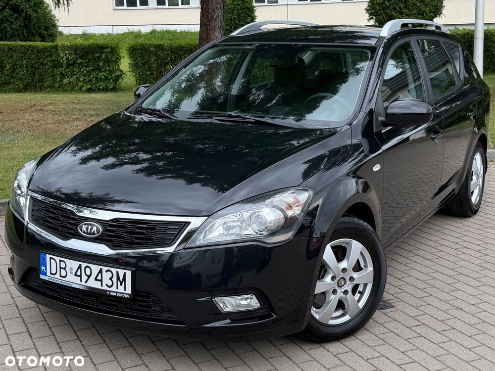 Kia Ceed 1.4 CVVT Dream-Team Edition - 23