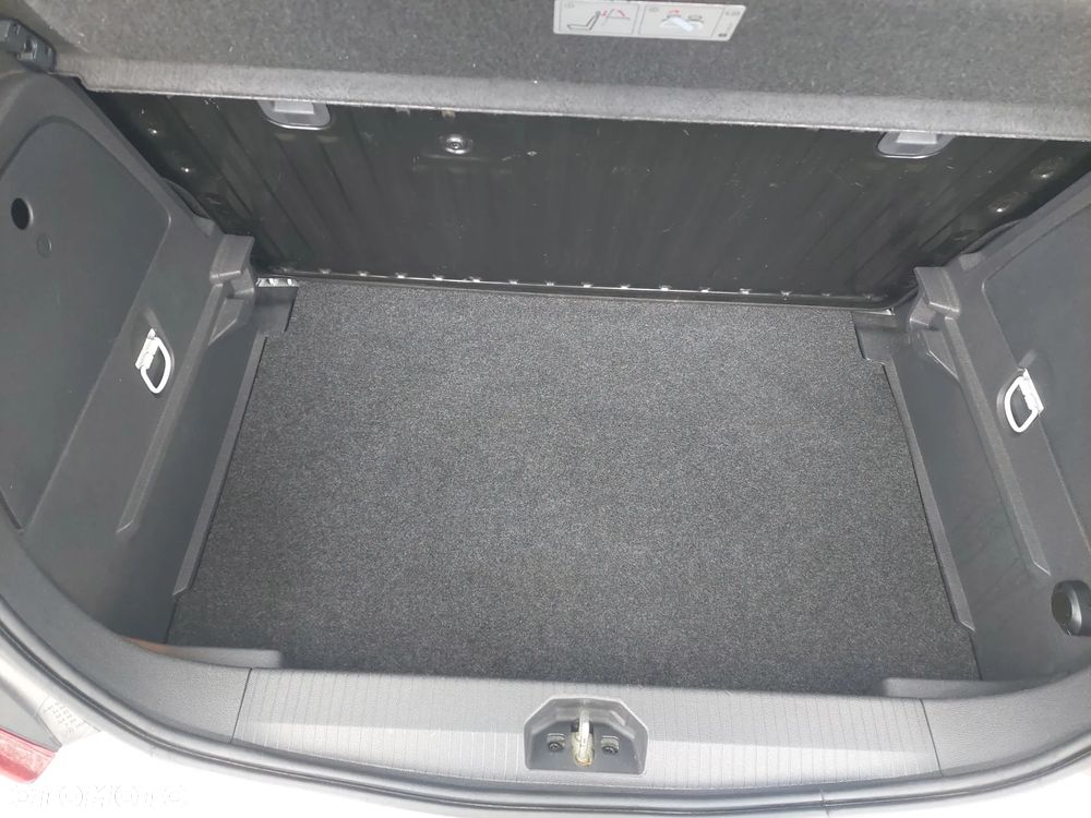 Opel Corsa 1.4 16V Sport - 18