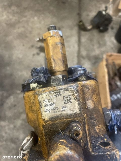 JCB 3cx 4cx rozdzielacz wysuwu ramienia - 5