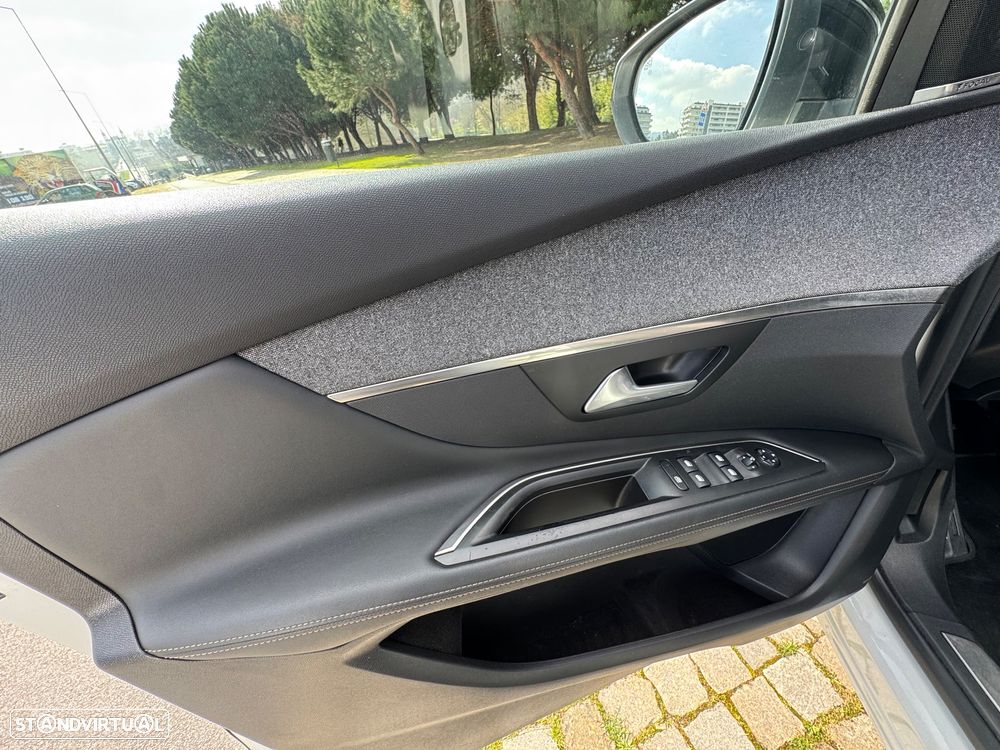 Peugeot 3008 1.2 PureTech GT Line - 28
