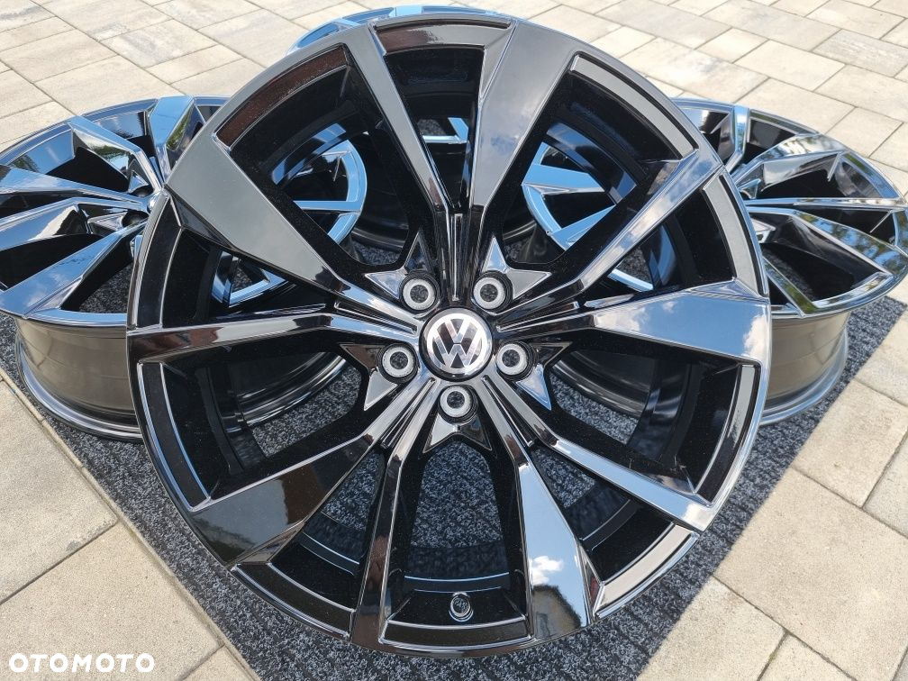 VW T-Cross Taigo 18 " Felgi aluminiowe 5x100 Czarny Połysk - 2