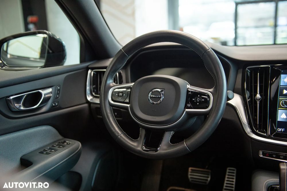 Volvo S60 T8 Recharge AWD Geartronic RDesign - 29