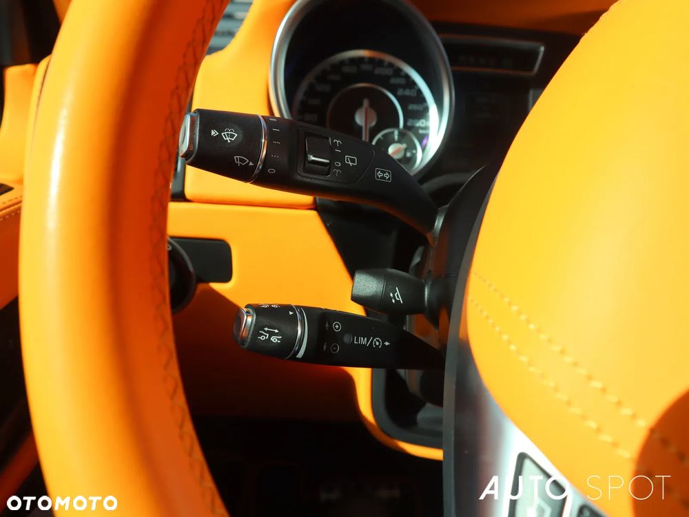 Mercedes-Benz Klasa G 63 AMG AMG SPEEDSHIFT 7G-TRONIC - 28