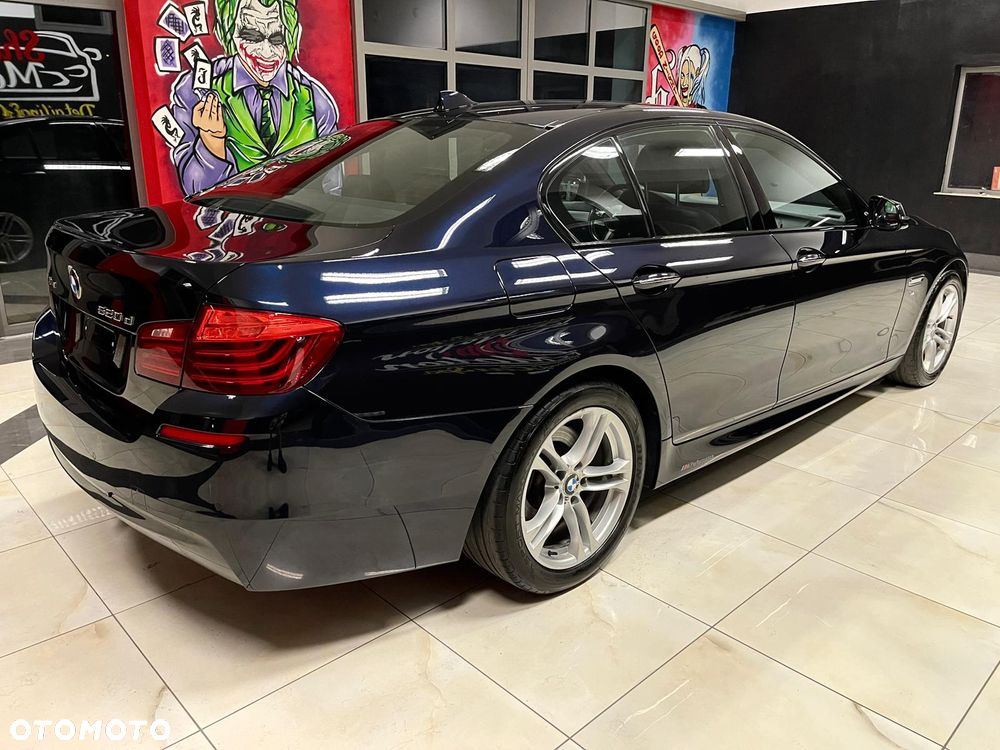 BMW Seria 5 520d xDrive Luxury Line - 2