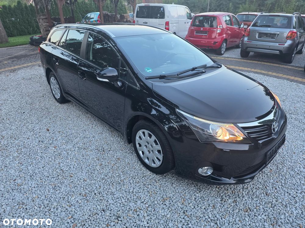 Toyota Avensis 2.0 D-4D Edition - 10