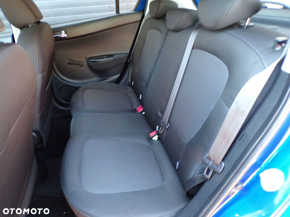 Hyundai i20 - 20