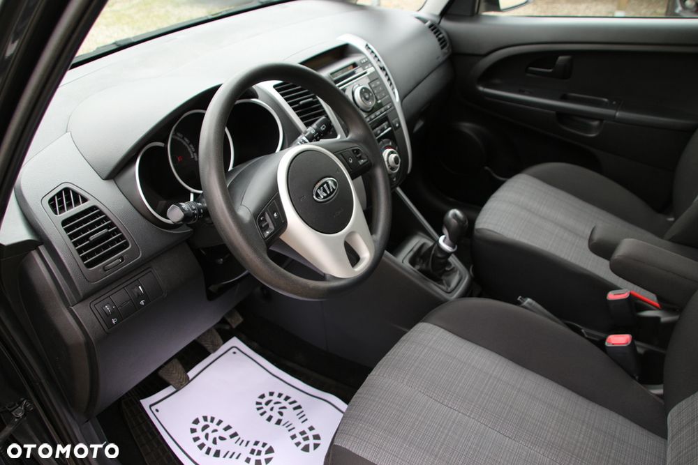 Kia Venga 1.4 CVVT Attract - 11