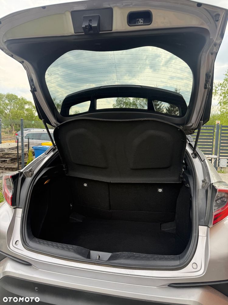 Toyota C-HR - 7