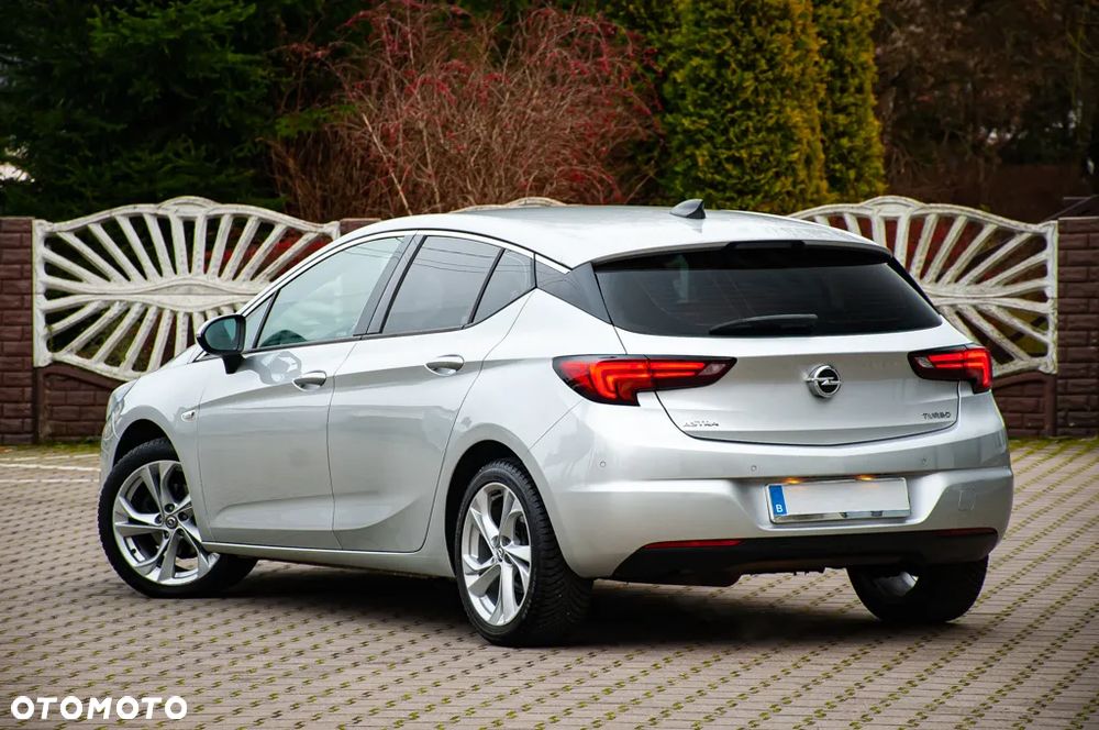 Opel Astra 1.4 Turbo Innovation - 17