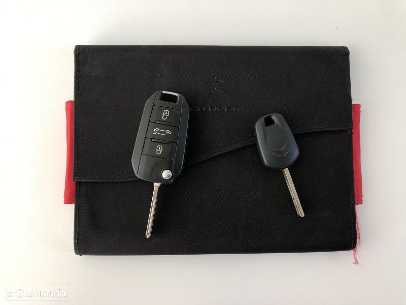 Citroën C4 Cactus 1.2 PureTech Shine EAT6 - 22