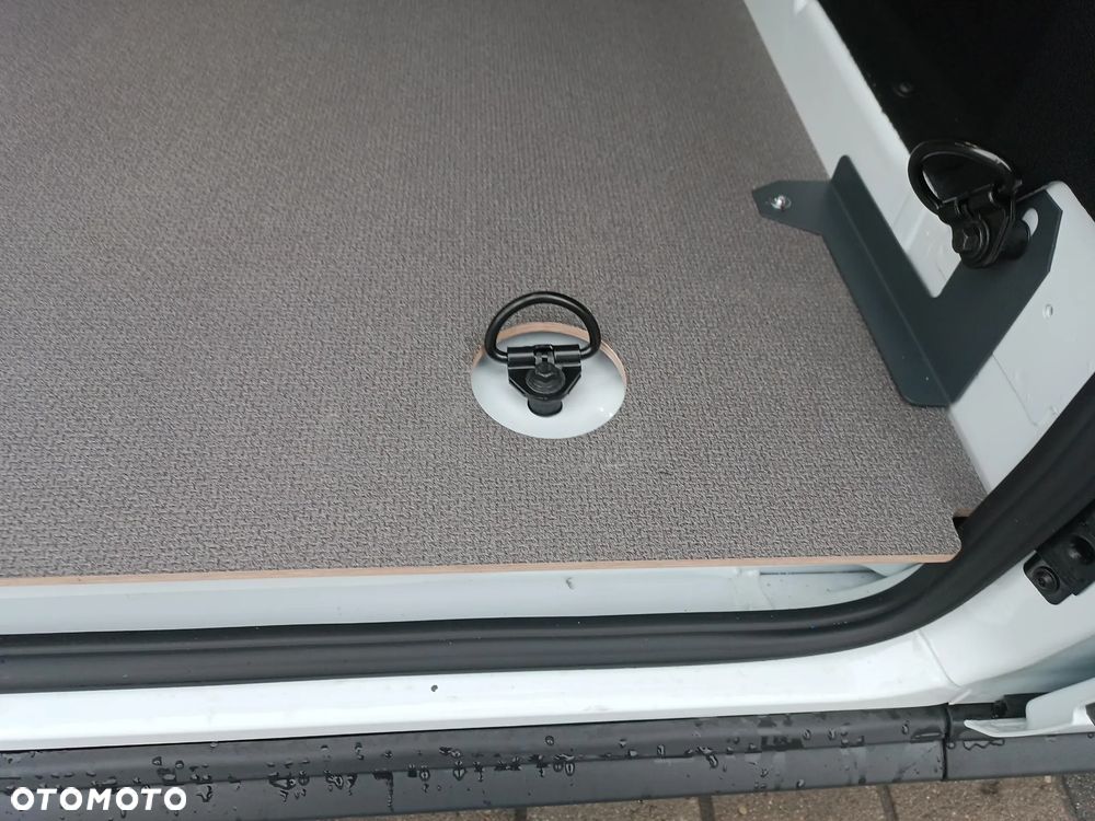Ford Transit - 33