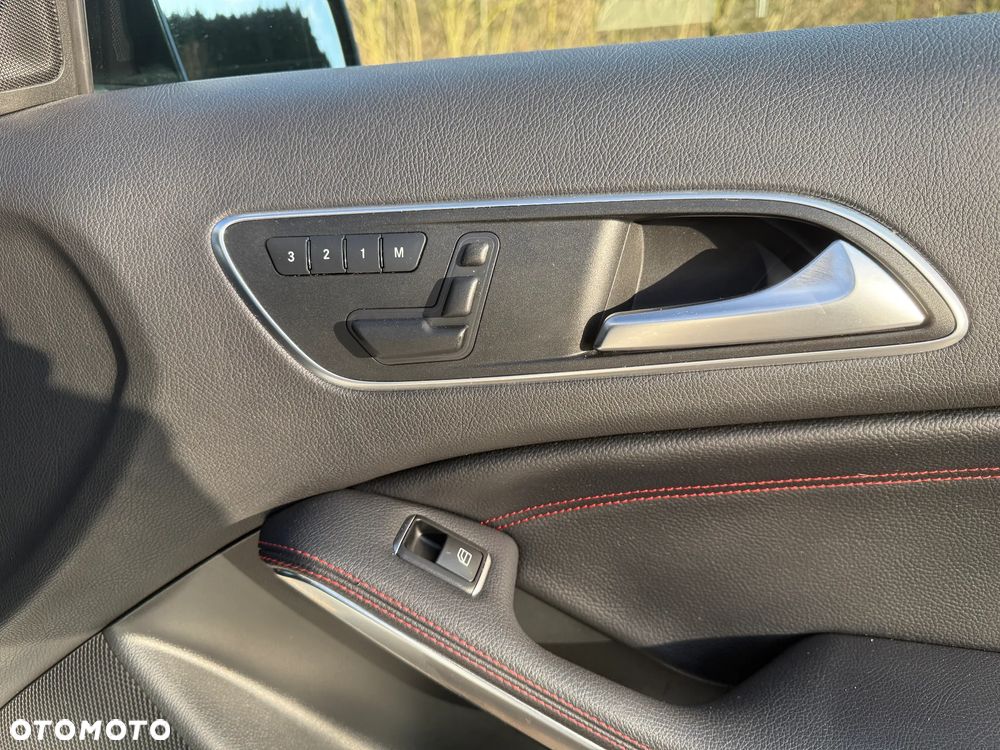 Mercedes-Benz Klasa A 250 Sport 7G-DCT - 12