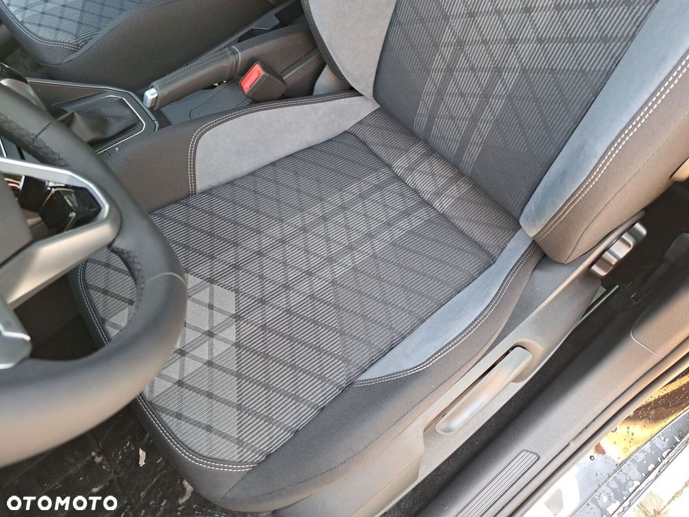 Volkswagen Polo - 13