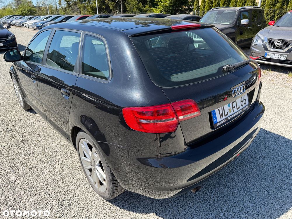 Audi A3 Sportback 1.6 Ambition - 12