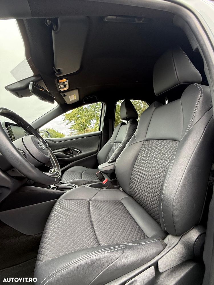 Toyota Yaris 1.5 VVT-i HSD Dynamic Plus - 12