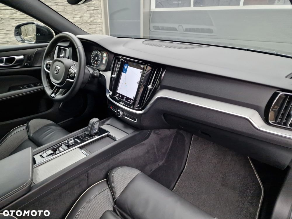 Volvo V60 B4 D Geartronic RDesign - 27