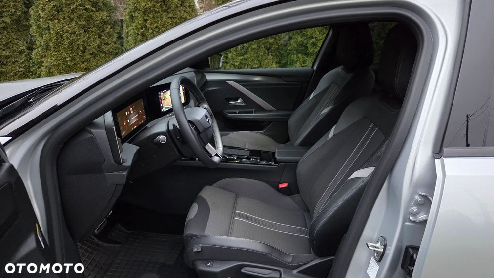 Opel Astra 1.2 T GS Line S&S - 12