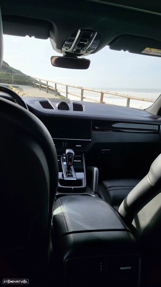 Porsche Cayenne S - 15