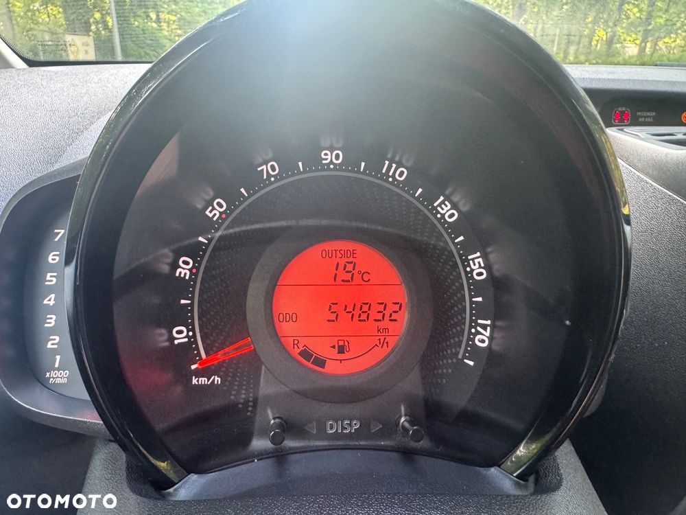 Toyota Aygo 1.0 VVT-i JBL Edition - 22