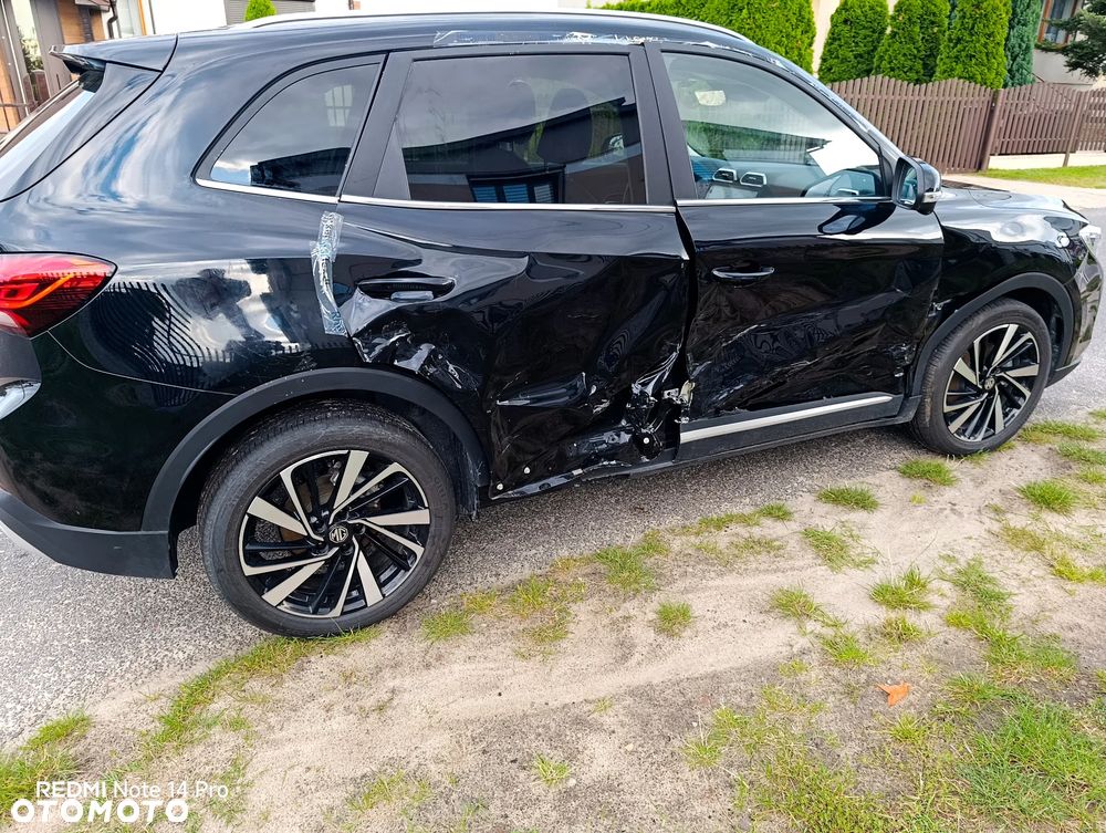 MG ZS - 12