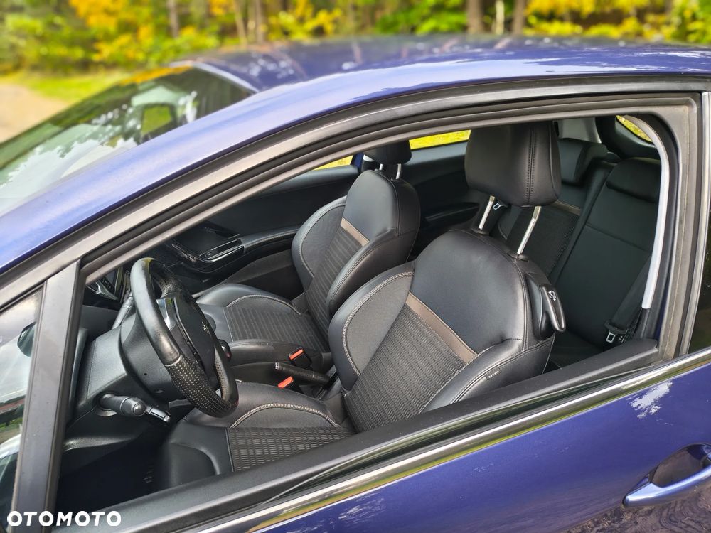 Peugeot 208 - 14