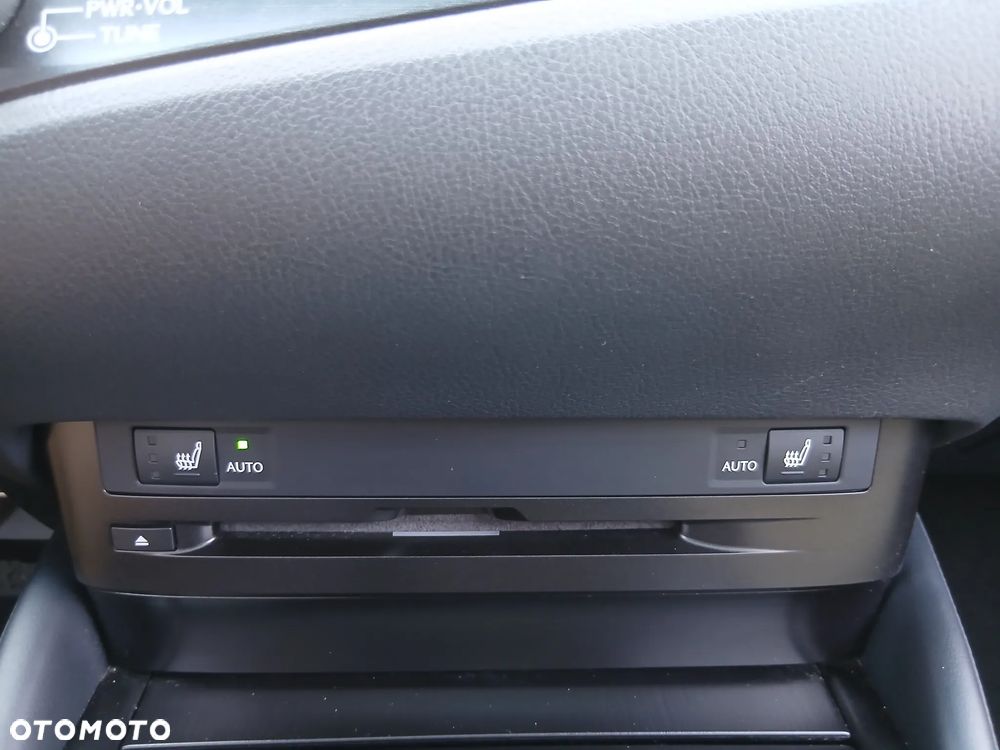 Lexus ES 300h Business Edition - 15